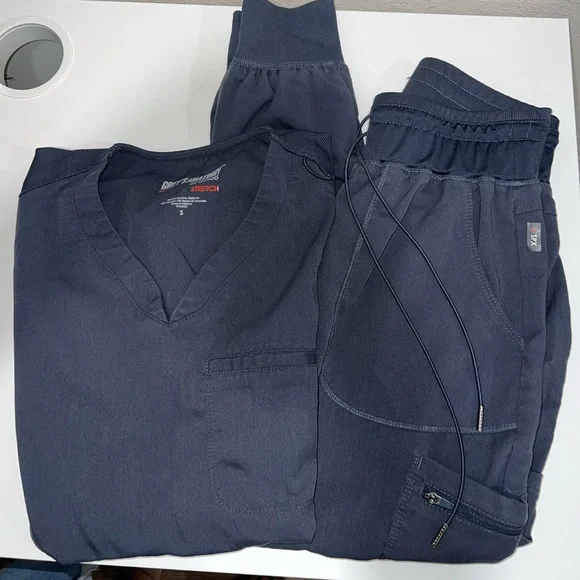 Grey's Anatomy Women's Gray Scrub Set Size XSP/S - Picture 1 of 9